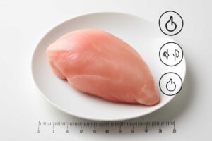 ささみ100gのタンパク質含有量は？調理法による変化も解説